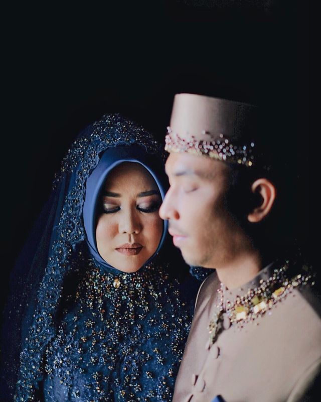 Berkonsep 'Misterius', Ini 8 Potret Perjalanan Pre-Wedding hingga Pernikahan Risa Saraswati dan Dimas Tri Aditiyo