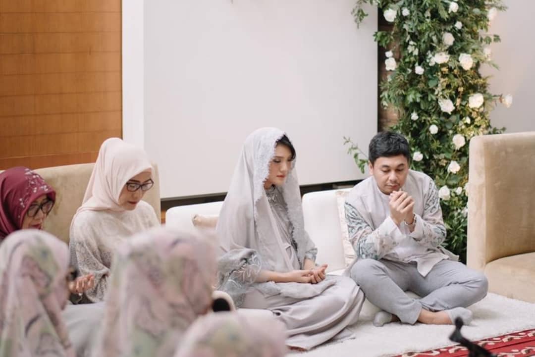 Tasyakuran 7 Bulan Kehamilan Istri, Raditya Dika, 'Otw Jadi Hot Daddy'. Emang Iya Bakal Hot?