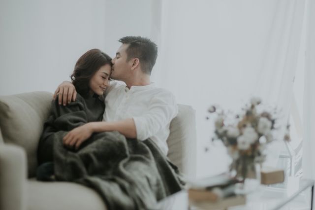 prewedding indoor di rumah