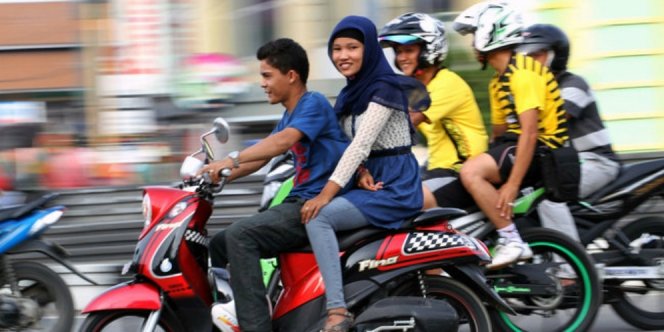 10 Kegundahan Jadi Muda-Mudi yang Nggak Bisa Naik Motor. Please, Jangan Kucilkan Kami!