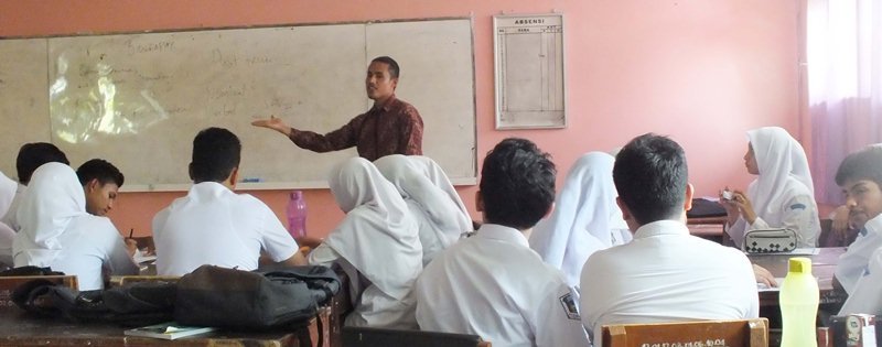 10 Tipe Teman 'Terjahanam' Semasa Sekolah. Ngeselin, Tapi Pas Udah Pisah Ngangenin!