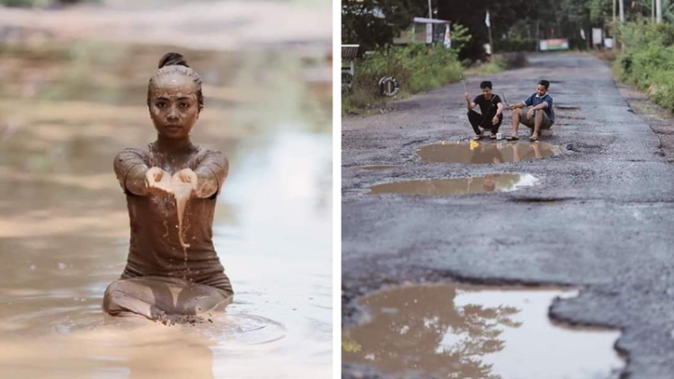 Protes Jalan Rusak dan Berlubang, Anak-anak Muda Berpose di Dalam Lumpur. Kritikan yang Efektif Nih!