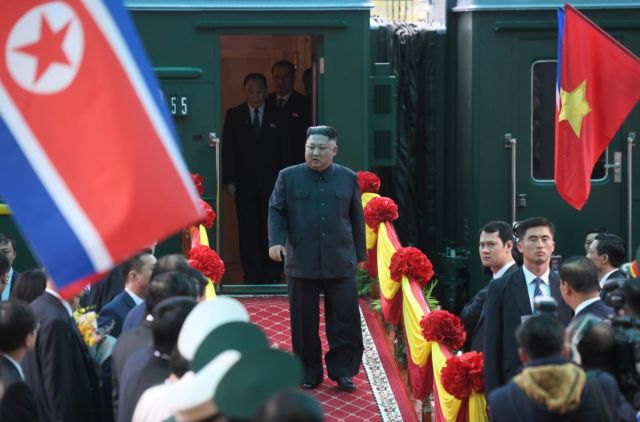 12 Momen Spesial Pertemuan Kedua Trump & Kim Jong-Un di Vietnam. Kim Naik Kereta 2 Hari Penuh Lo!