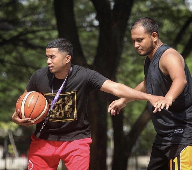 Kehidupan Pelatih Basket Profesional yang Mengadakan Klinik Basketnya di Berbagai Kota Di Indonesia