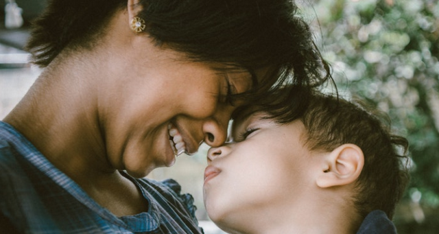 4 Kalimat yang Menurutmu Biasa Aja, Padahal Bisa Buat Perasaan Ibu Terluka