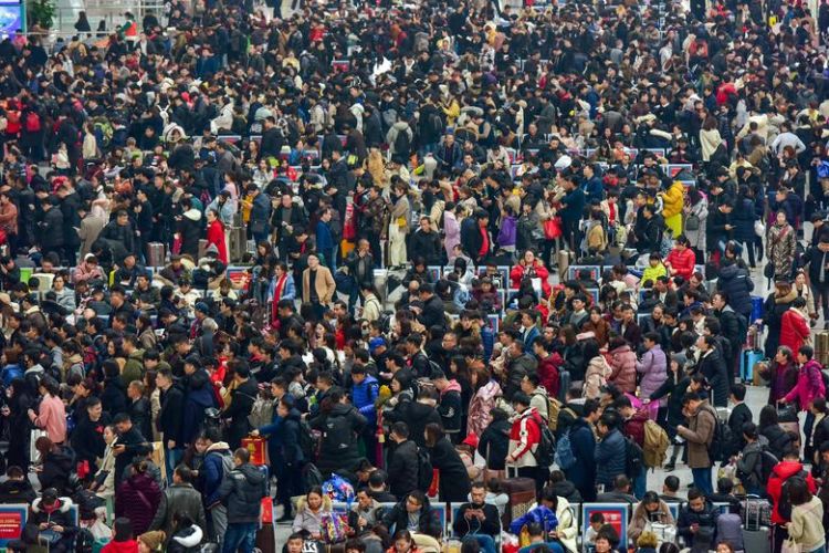 14 Potret Kekacauan di Cina Saat Musim Mudik Jelang Imlek. Miliaran Orang Mudik Bersama-sama!