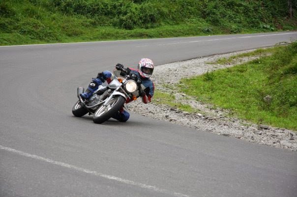 10 Kegundahan Jadi Muda-Mudi yang Nggak Bisa Naik Motor. Please, Jangan Kucilkan Kami!