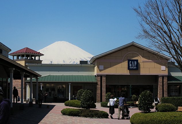 11 Spot Terbaik untuk Melihat Gunung Fuji di Jepang. Dari Kaki Gunung Hingga di Balik Kaca Jendela!