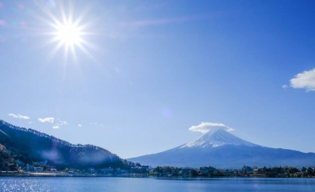 11 Spot Terbaik untuk Melihat Gunung Fuji di Jepang. Dari Kaki Gunung Hingga di Balik Kaca Jendela!