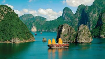 Panduan Backpacker ke Halong Bay, Vietnam. Budgetnya Murah dan Pemandangannya Spektakuler!