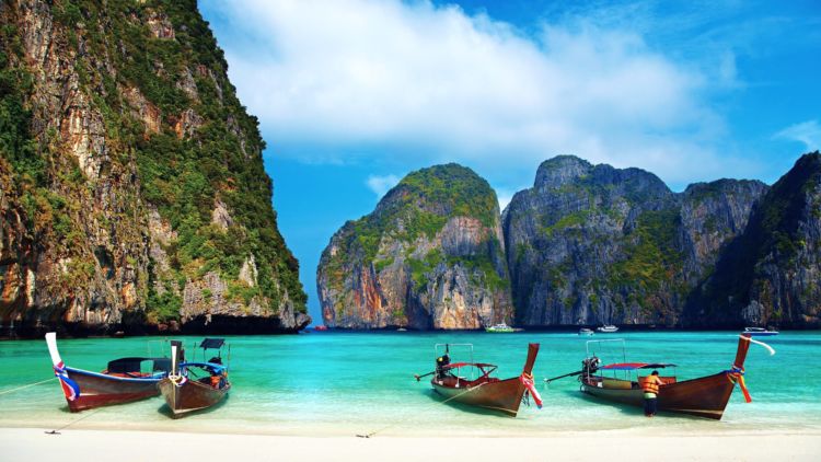 7 Destinasi yang Jadi Tongkrongan Bule di Thailand. Pasir Putih Berpadu Pemandangan Spektakuler!