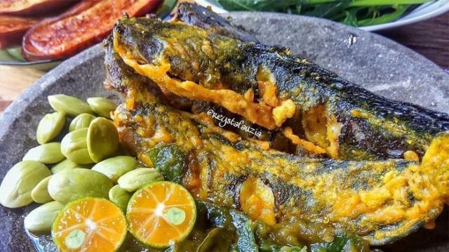 Salmon Lebih Bergengsi? Faktanya 8 Ikan Lokal Ini Gizinya Nggak Kalah Sama Ikan Luar Negeri