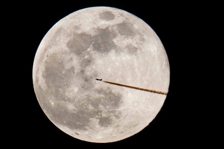 13 Penampakan Supermoon di Berbagai Negara. Supermoon Kemarin Itu yang Terbesar Sampai Tahun 2026 Lo