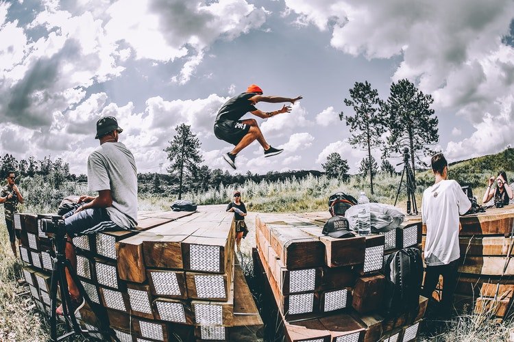 5 Cara Unik Melihat Kepribadian Seseorang. Meski Bukan Patokan, Sampai Sekarang Masih Aja Dipercaya