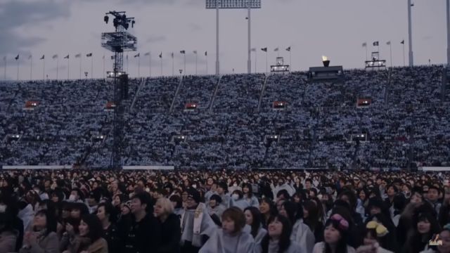 7 Kebiasaan Orang Jepang Saat Nonton Konser ini Patut Ditiru. Rame tapi Tetep Rapi, Kayak Upacara~