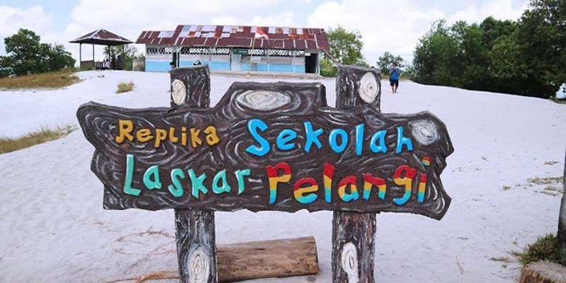 Replika Sekolah Laskar Pelangi, Destinasi Wajib Kunjung di Belitung Timur. Siapa yang Belum ke Sini?