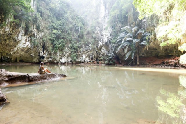 7 Destinasi yang Jadi Tongkrongan Bule di Thailand. Pasir Putih Berpadu Pemandangan Spektakuler!