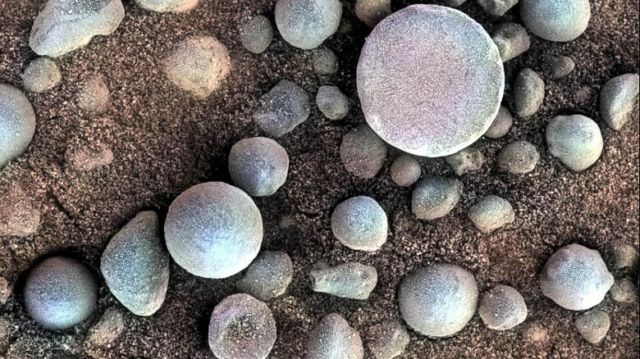 17 Foto Asli Mars yang Diambil dari Jarak Dekat. Hadiah Terakhir Penjelajah Opportunity bagi Manusia