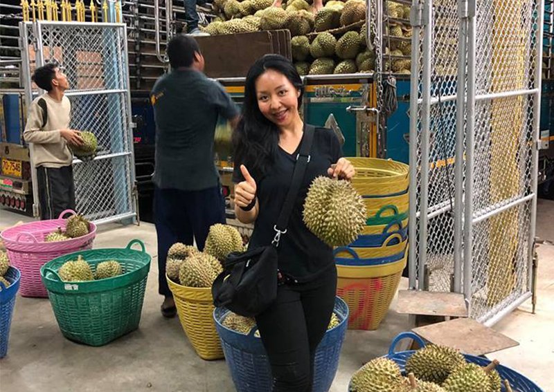 Sudah 10.000 Cowok Daftar buat Jadi Menantu Juragan Durian ini. Iming-Iming Hadiahnya Miliaran sih!