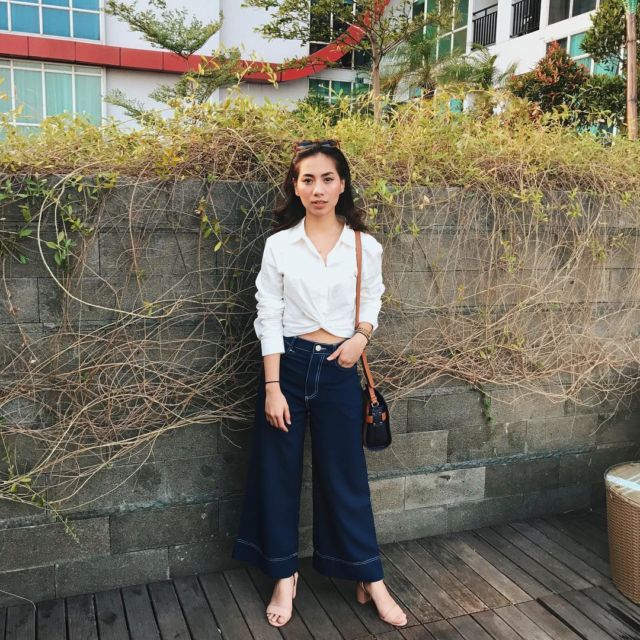 Ide Padu Padan Wide Leg Jeans ala Selebgram