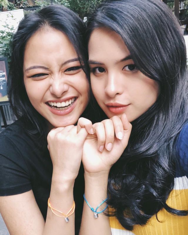 Potret Keakraban Maudy Ayunda dan Amanda, Kakak Beradik yang Sama-Sama Cantik!