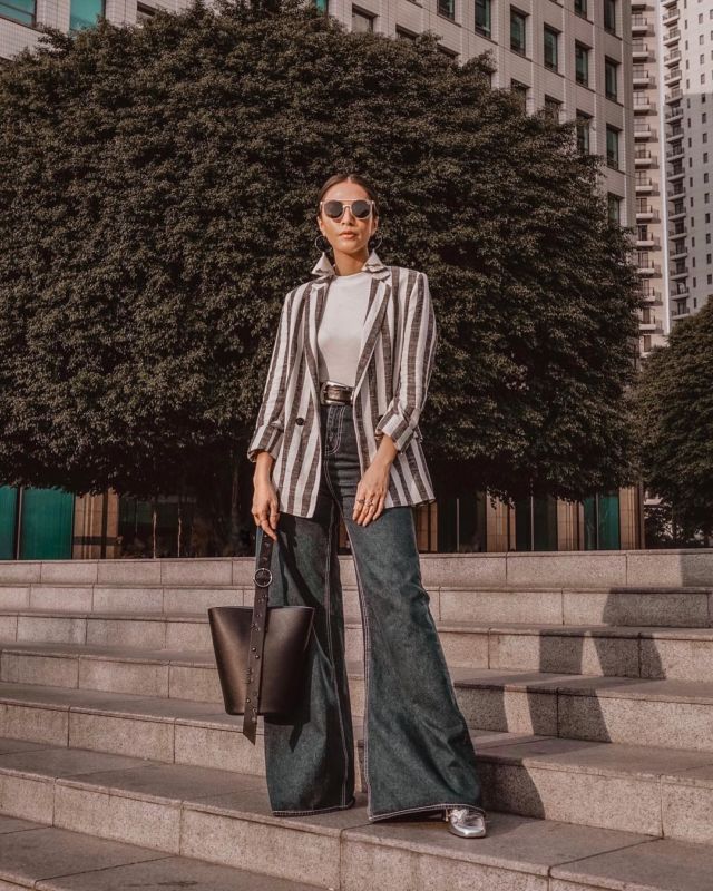 Ide Padu Padan Wide Leg Jeans ala Selebgram