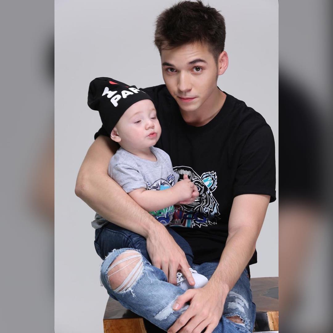 12 Potret Lucio, Putra Stefan William dan Celine yang Mukanya Bule Abis. Cute Overload!