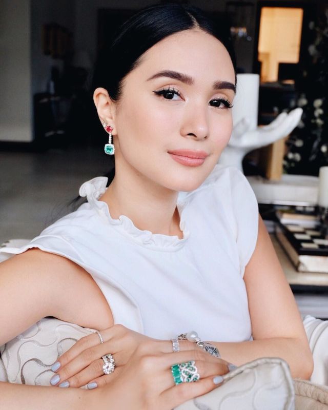 14 Gaya Fesyen Fantastis Heart Evangelista, Sosok Crazy Rich Asians Sungguhan di Dunia Nyata!