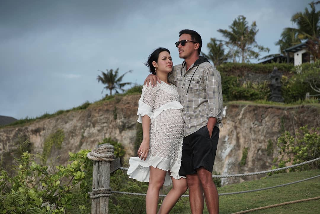 Hamish Daud Selfie Bareng Raisa Pasca Lahiran, Warganet Malah Bahas Masa Nifas. Kocak Deh!