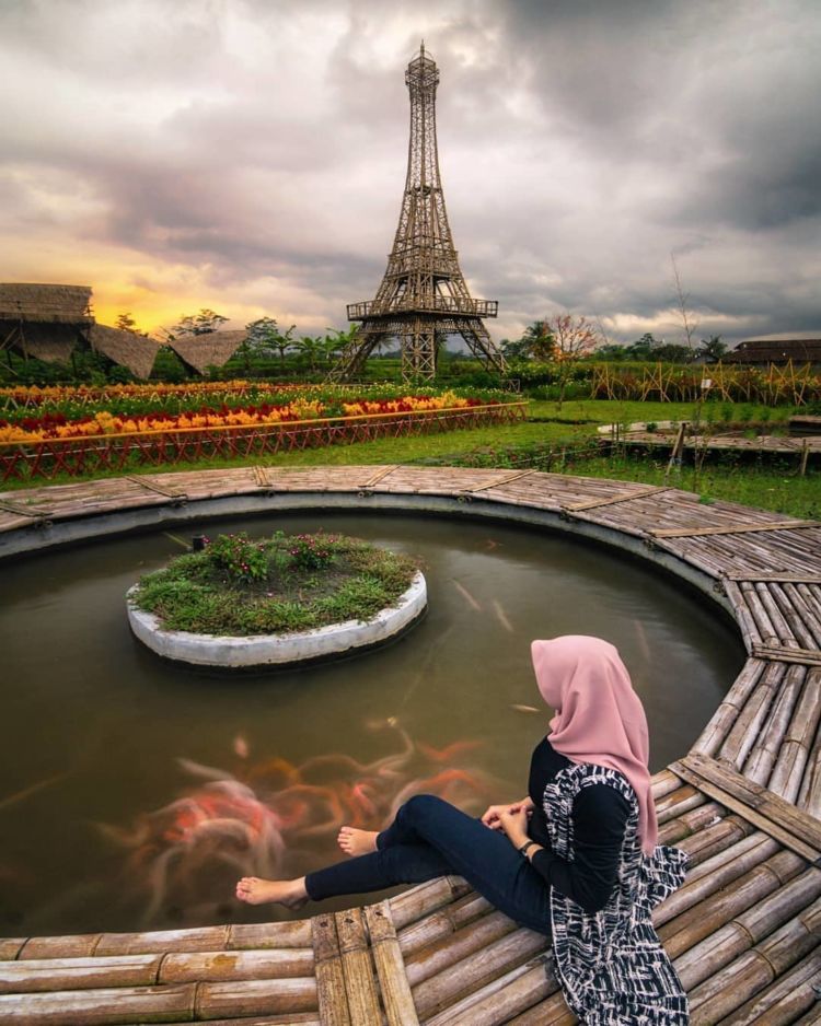 Taman Wisata Papringan, Spot Foto Instagramable di Magelang. Romantis Nggak Harus Sampai Paris!