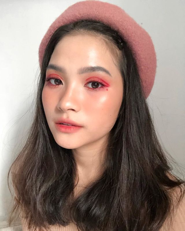 Anti Kusam, 9+ Peach Make-up Look ala Selebgram Ini Bisa Jadi Panutanmu. Bosan kan Merah Muda Melulu