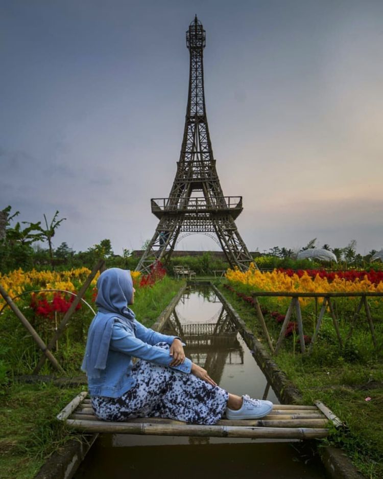 Taman Wisata Papringan, Spot Foto Instagramable di Magelang. Romantis Nggak Harus Sampai Paris!