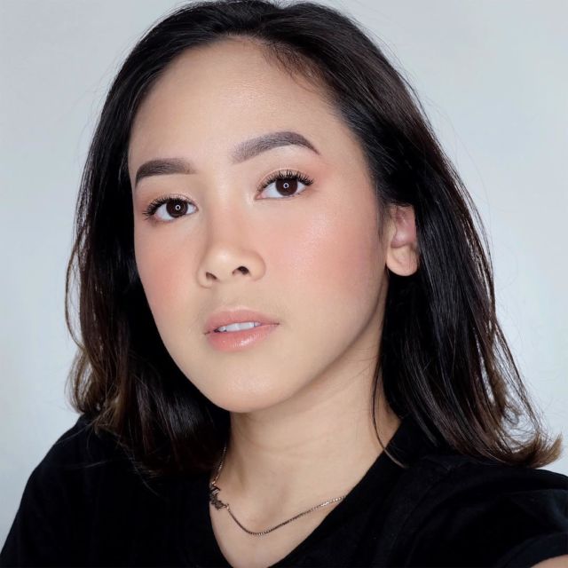 Anti Kusam, 9+ Peach Make-up Look ala Selebgram Ini Bisa Jadi Panutanmu. Bosan kan Merah Muda Melulu