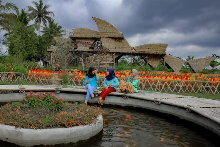 Taman Wisata Papringan, Spot Foto Instagramable di Magelang. Romantis Nggak Harus Sampai Paris!