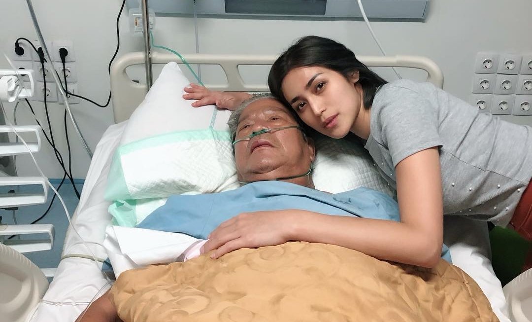 Ayah Jedar Sakit dan 2 Kali Gagal Operasi, Artis Cantik Ini Sesalkan Diagnosis Rumah Sakit