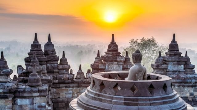 Sunrise Candi Borobudur