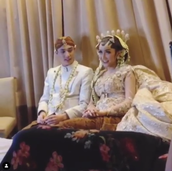 Lucinta Luna Posting Foto Nikah, Warganet Merasa Gagal Jadi Cewek Tulen. Piye Iki, Mblo?