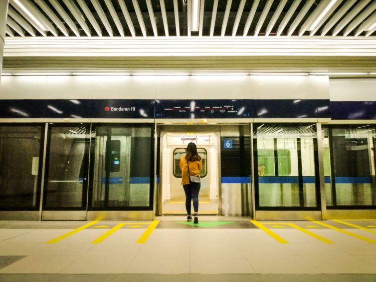 Kumpulan Foto Uji Coba Publik MRT Jakarta. Akhirnya Republik Ini Punya MRT Kaya Negara Maju ya!