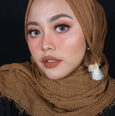 Dibilang Mirip Rachel Vennya, Selebgram Nadhila Qonita 'Banjir' Penggemar. Emang Cakep Sih!