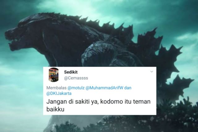 Beredar Video Petugas Oranye Temukan Biawak Jumbo, Bukannya Kaget Malah Dibercandain Warganet. Kocak!