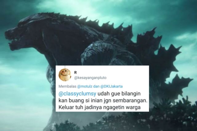 Beredar Video Petugas Oranye Temukan Biawak Jumbo, Bukannya Kaget Malah Dibercandain Warganet. Kocak!