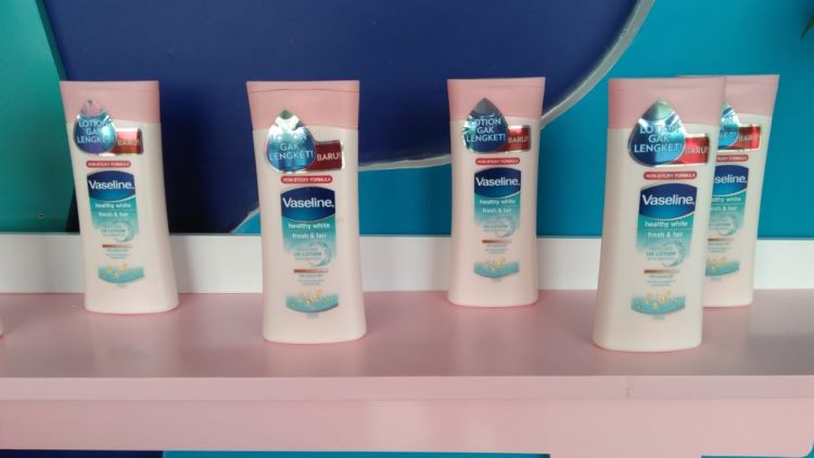 Vaseline Healthy White Fresh and Fair Lotion Bantu Mencerahkan Tanpa Lengket di Kulit