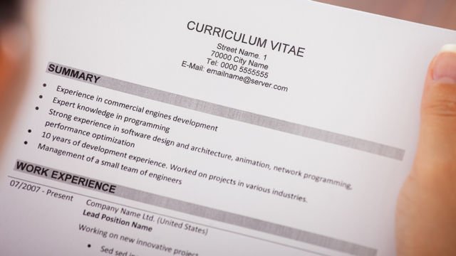 6 Hal yang Sebaiknya Tidak Dicantumkan dalam CV. Lembaran yang Penuh Belum Tentu Berisi