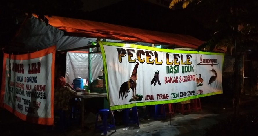 8 Hal yang Dirasakan Anak Rantau Saat Malam Pertama di Kota Orang. Sendu-Sendu Kocak Gimana Gitu