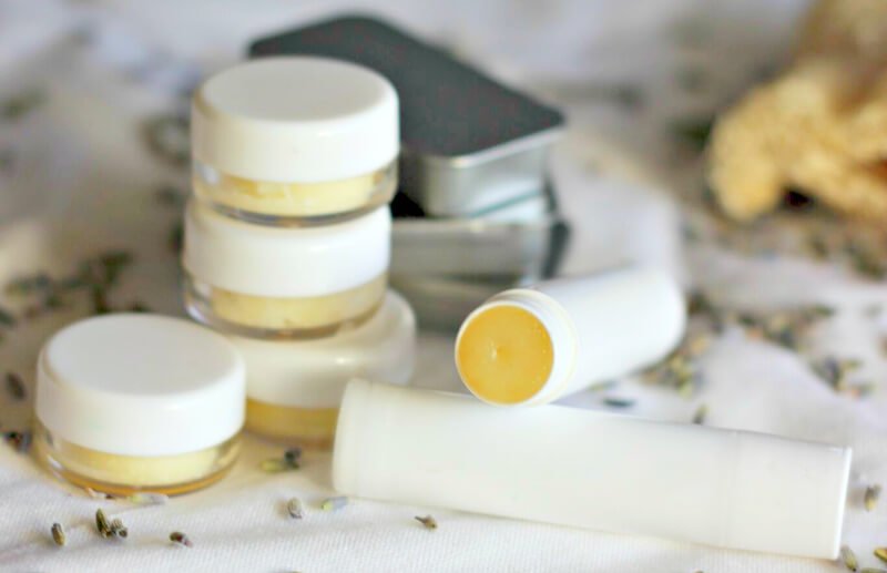 5 Langkah Super Mudah Membuat Lip Balm Sendiri di Rumah. No Bahan Kimia dan Pastinya, Murah!