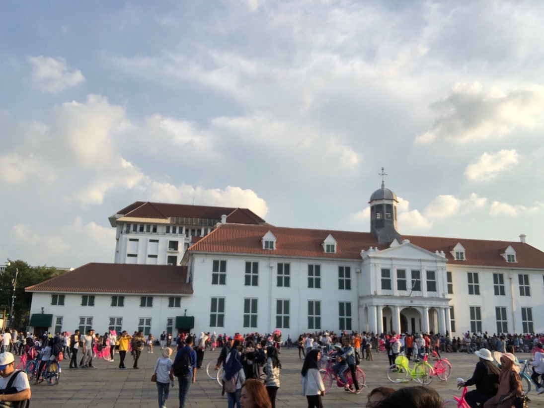 Mengelilingi dan Mengupas Sejarah Kelam Batavia di Kota Tua