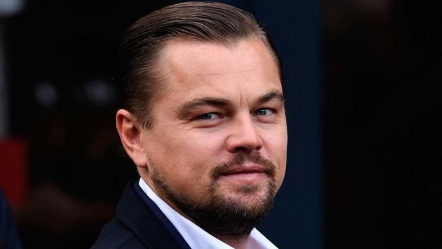 Leonardo DiCaprio Prihatin ke Gunungan Sampah di Bantar Gebang; Contoh Aktor Ganteng Anti Jaim!