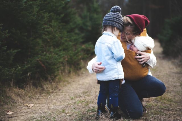 Kesalahan Pola Asuh Helicopter Parenting, Mudah Kelihatannya tapi Bahaya ke Depannya