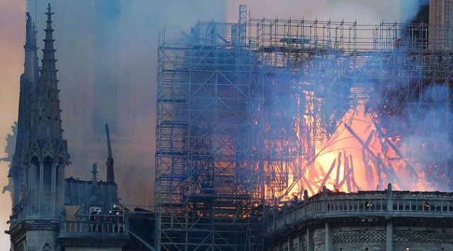 Berita Duka Dunia: Katredal Notre Dame Terbakar, Tak Lama Setelahnya Giliran Masjid Al-Aqsa