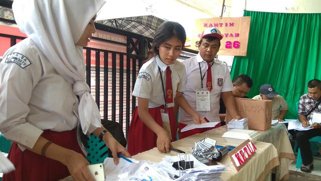 10 TPS Paling Gokil Selama Pemilu 2019 Berlangsung. Kalau Begini Sih yang Golput Pada Rugi~